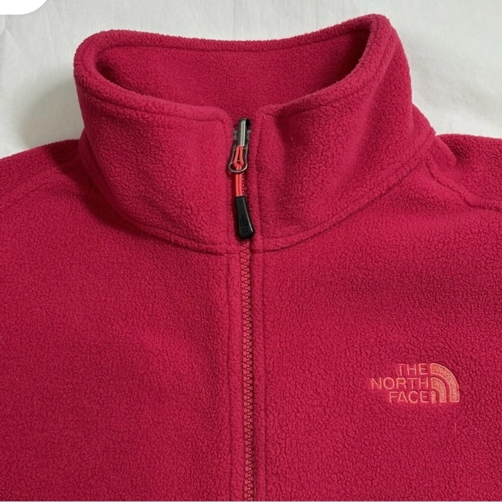 The North Face Raspberry Full-Zip Jacket - Picture 2 of 6